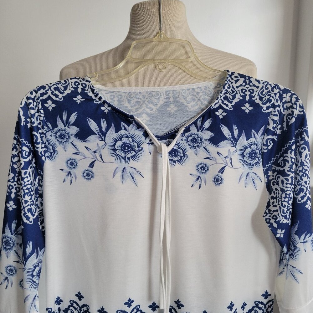 Unbranded White Blue Floral Eyelet Embroidery Flare Sleeve Top (Size: Large)
